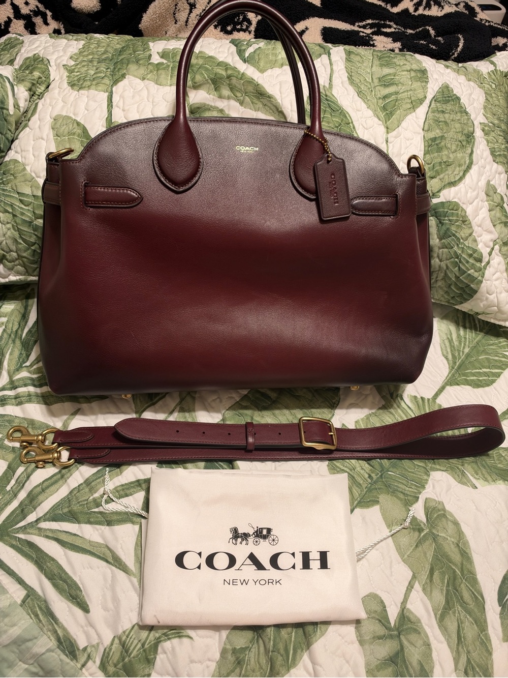 Coach Empire Caryall 40 Merlot